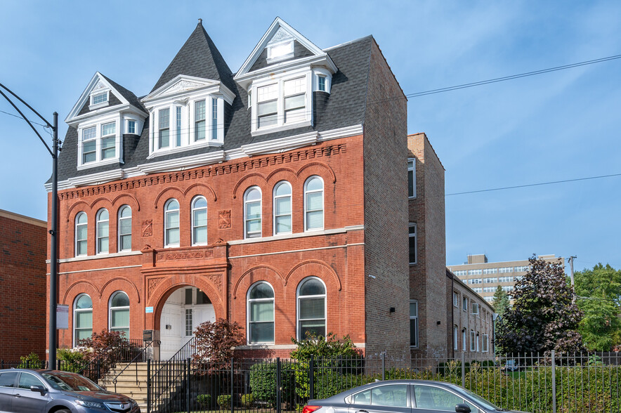 3140 S Indiana Ave, Chicago, IL for sale - Building Photo - Image 1 of 23