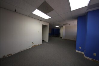 9800 N Lamar Blvd, Austin, TX to rent Interior Photo- Image 2 of 8