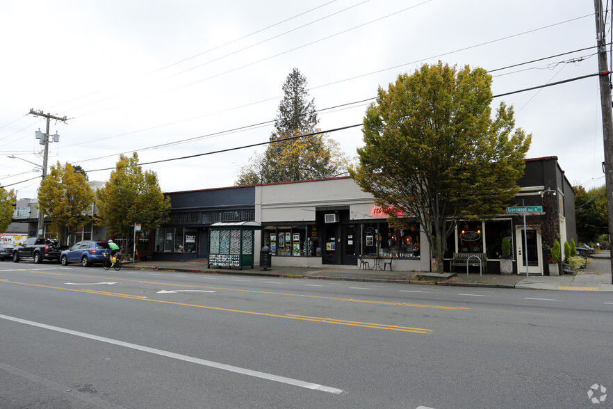 7311-7321 Greenwood Ave, Seattle, WA for rent - Building Photo - Image 2 of 3