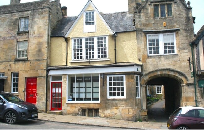 More details for 112 High St, Burford - Office to Rent