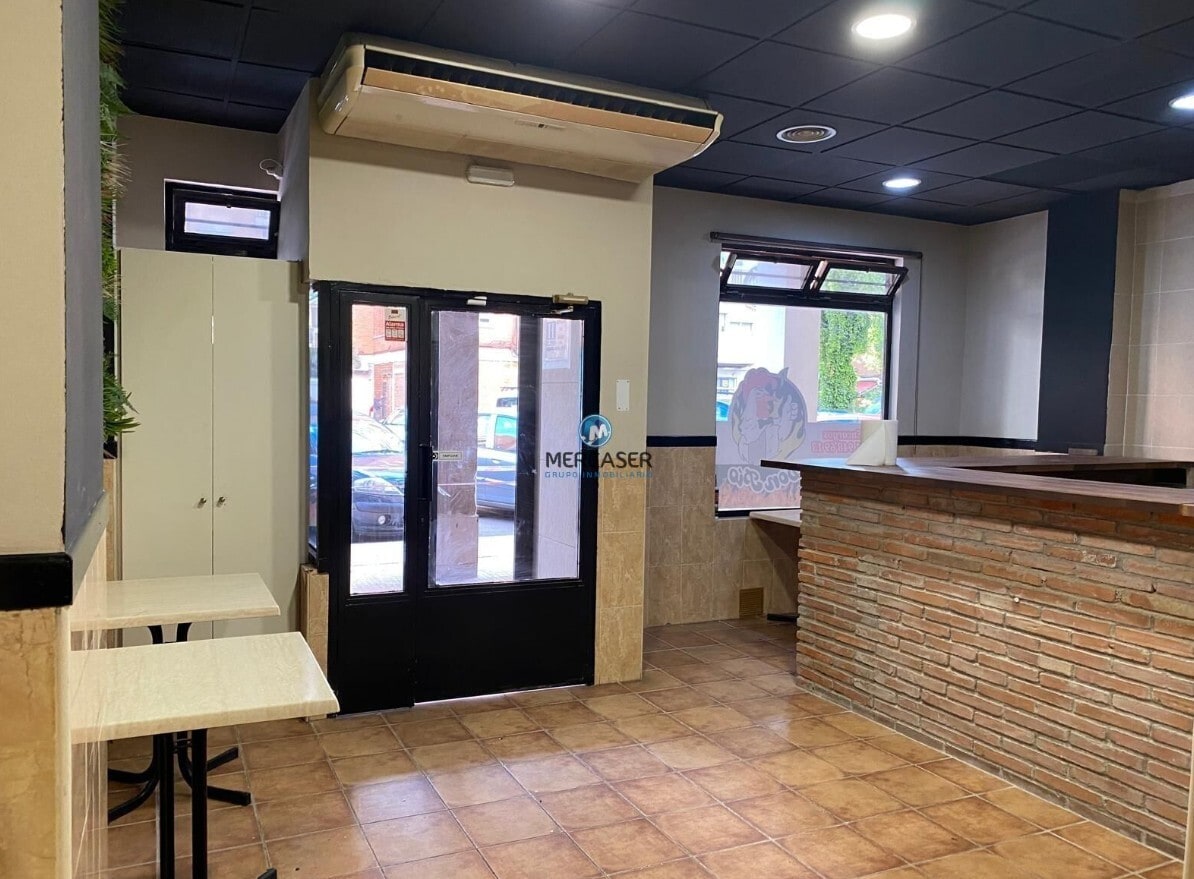 Retail in Alcalá de Henares, Madrid to rent Interior Photo- Image 1 of 5