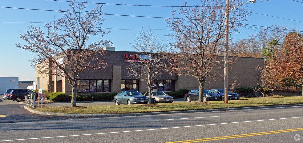 2190 Smithtown Ave, Ronkonkoma, NY for sale - Building Photo - Image 3 of 7