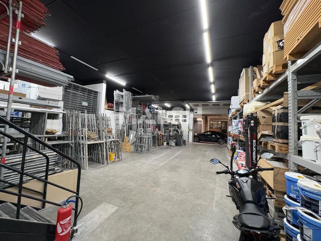 Light Industrial in Brignais to rent Interior Photo- Image 1 of 7