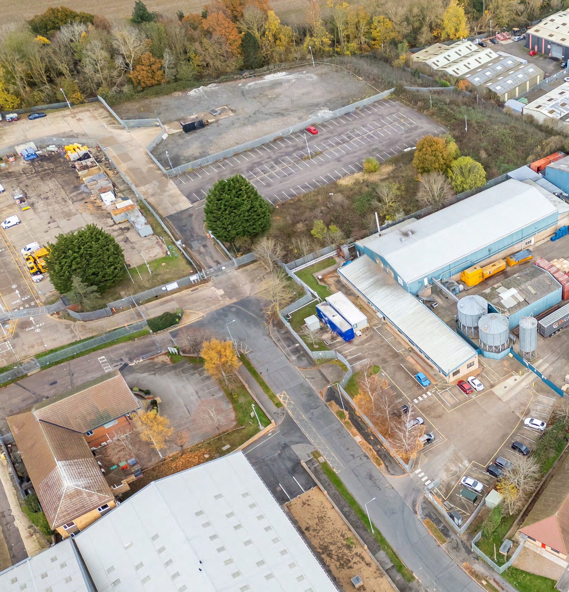 40-44 Bradfield Rd, Wellingborough to rent Building Photo- Image 1 of 9