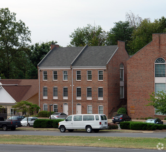 6105 Arlington Blvd, Falls Church, VA for sale - Primary Photo - Image 1 of 35