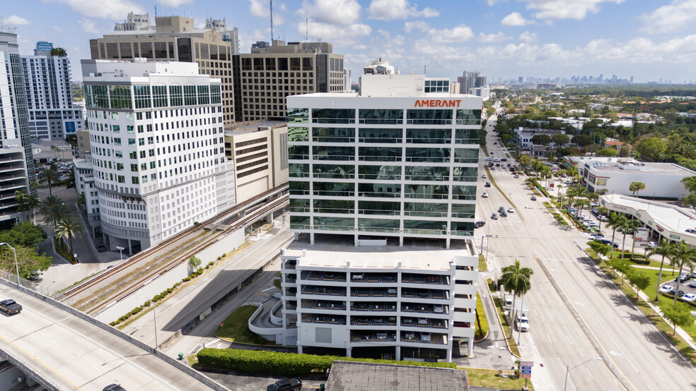 9350 S Dixie Hwy, Miami, FL for rent - Building Photo - Image 1 of 9