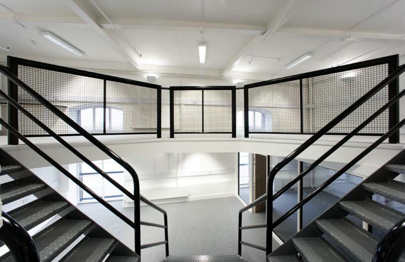 15 Lots Rd, London to rent - Interior Photo - Image 2 of 27