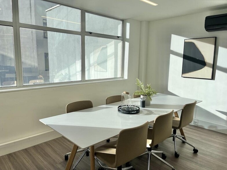 81 Southwark St, London to rent - Building Photo - Image 3 of 32