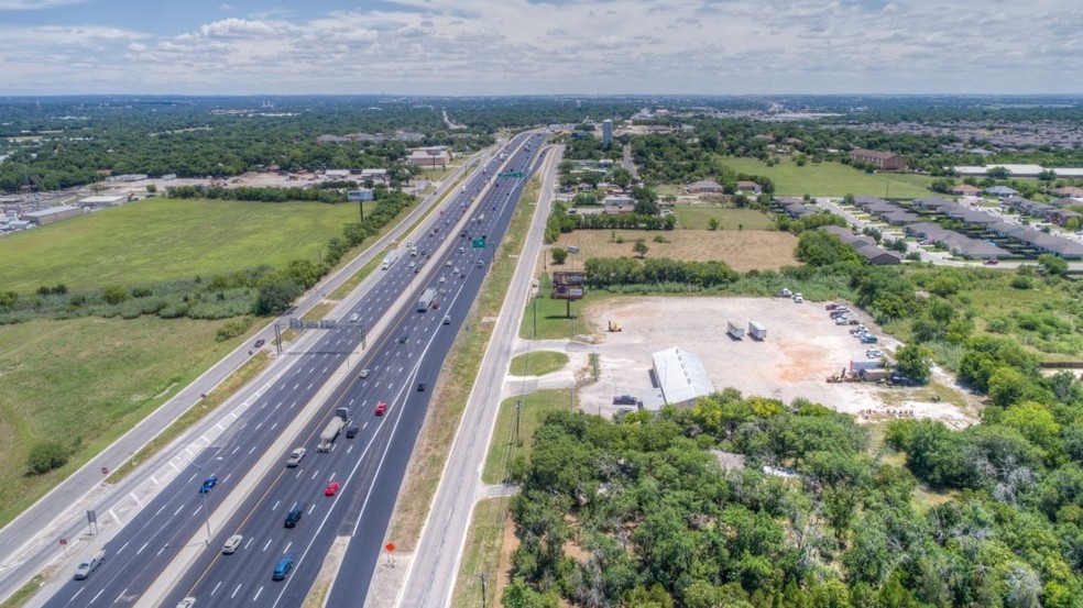 3109 S IH-35, New Braunfels, TX for sale - Primary Photo - Image 1 of 1