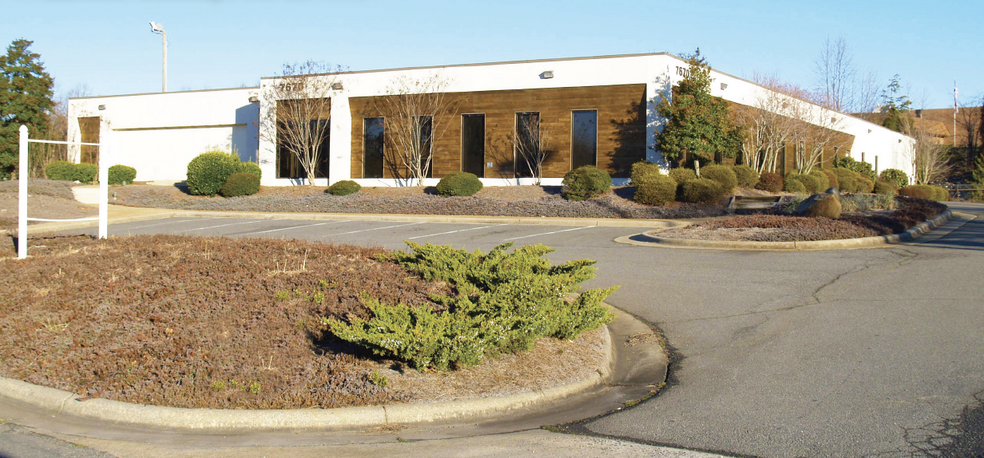 7670 NorthPoint Ct, Winston-Salem, NC for sale - Building Photo - Image 1 of 1