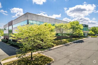 33 Technology Dr, Warren, NJ for rent Building Photo- Image 1 of 7