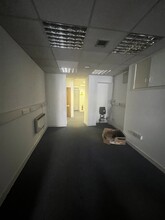 1109-1113 Pollokshaws Rd, Glasgow to rent Interior Photo- Image 2 of 3