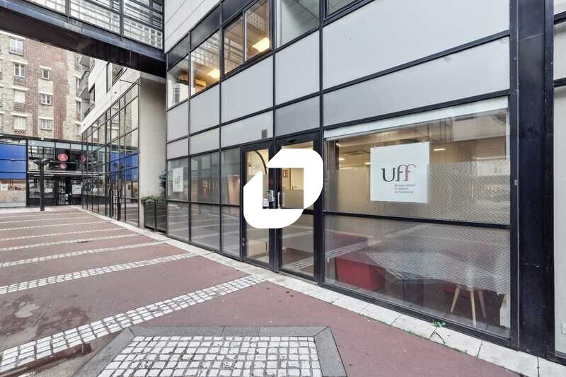 Office in Enghien-les-Bains to rent Building Photo- Image 1 of 15