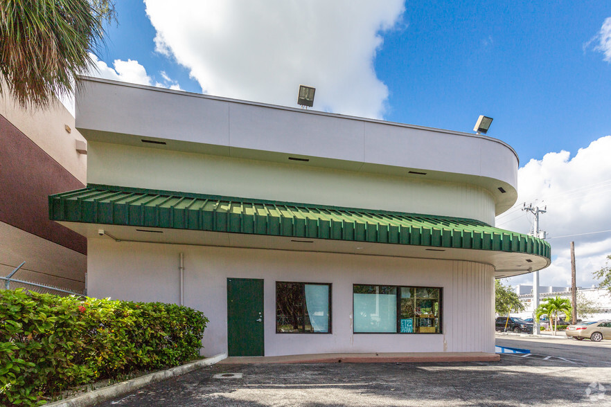 9200-9228 SW 156th St, Miami, FL for rent - Building Photo - Image 2 of 12