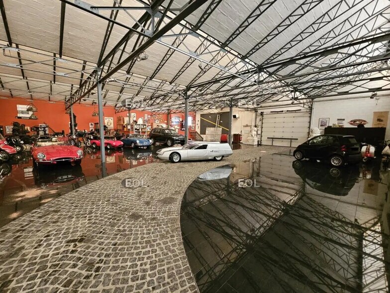 Light Industrial in Vitry-sur-Seine to rent - Building Photo - Image 2 of 10