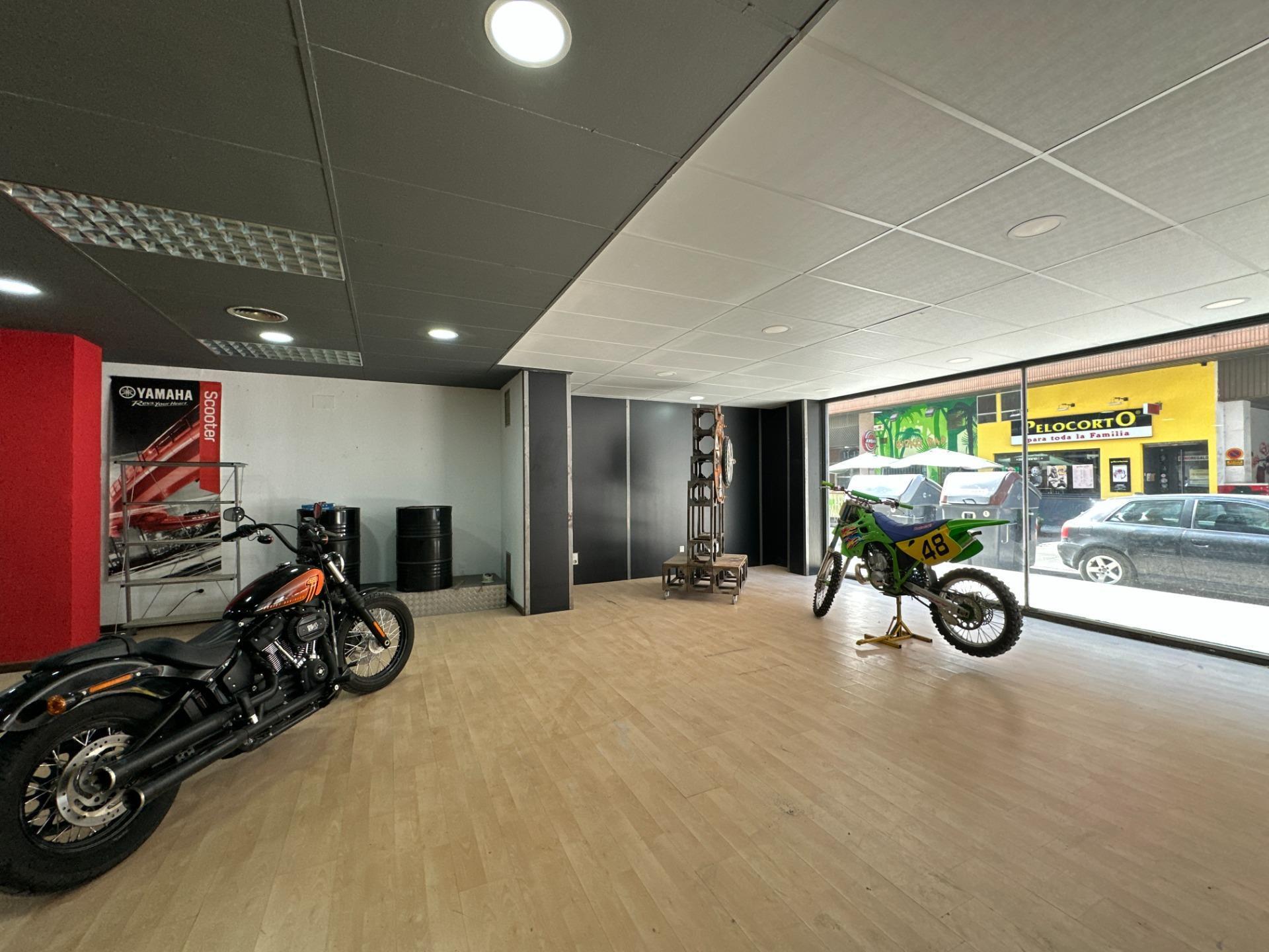 Retail in Zaragoza, Zaragoza for sale Interior Photo- Image 1 of 51