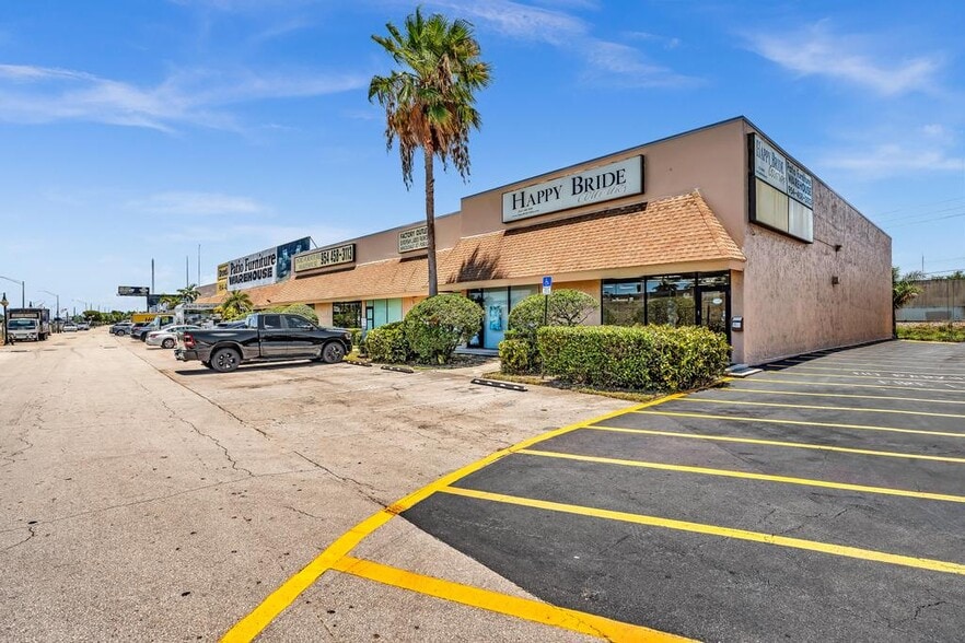 2930 SW 30th Ave, Pembroke Park, FL to rent - Building Photo - Image 2 of 18