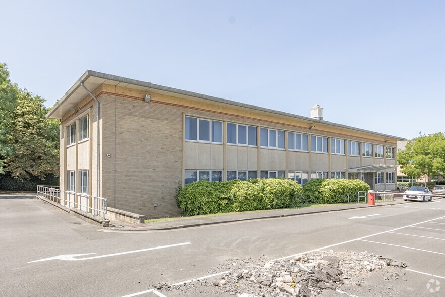 Bowling Hll, Chipping Sodbury to rent - Building Photo - Image 2 of 5