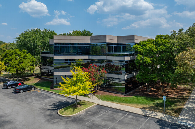 More details for 1 Burton Hills Blvd, Nashville, TN - Office for Rent