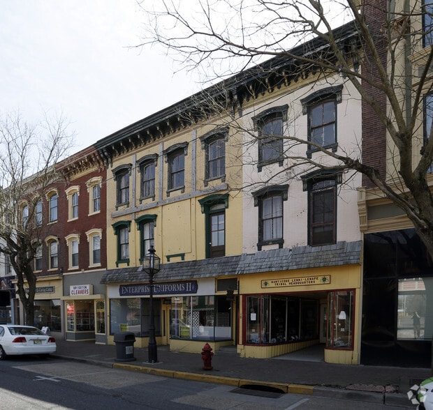 2022 E Commerce St, Bridgeton 08302 UK