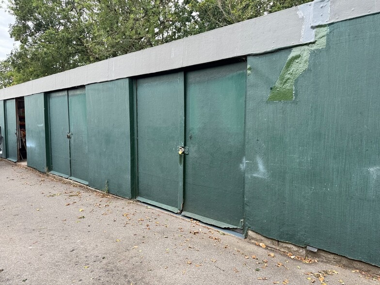 Wheatsheaf Rd, Henfield to rent - Building Photo - Image 1 of 4