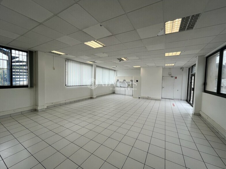 Office in Joinville-le-Pont to rent - Interior Photo - Image 2 of 5