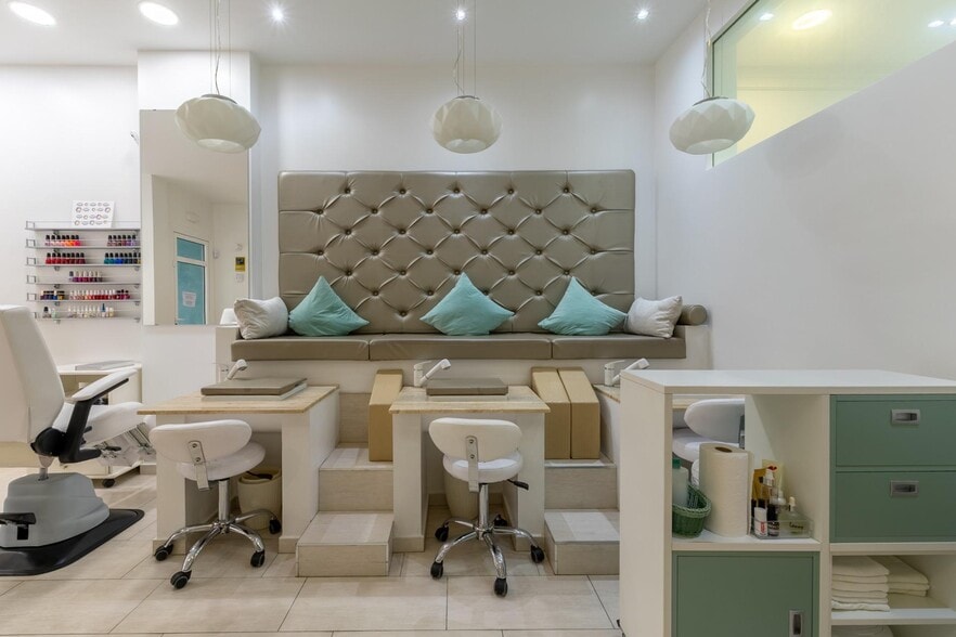 Calle de la Cruz, 1, Fuengirola, Málaga to rent - Interior Photo - Image 2 of 10