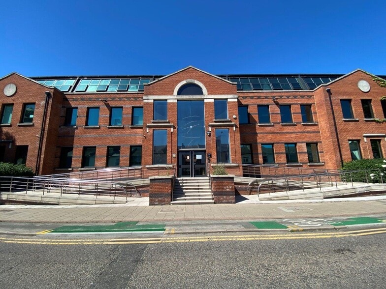 Canbury Park Rd, Kingston Upon Thames to rent - Building Photo - Image 2 of 9