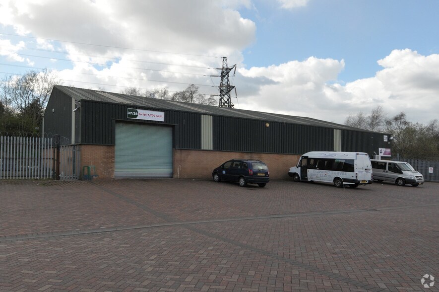 Waterloo Rd, Telford to rent - Building Photo - Image 2 of 2