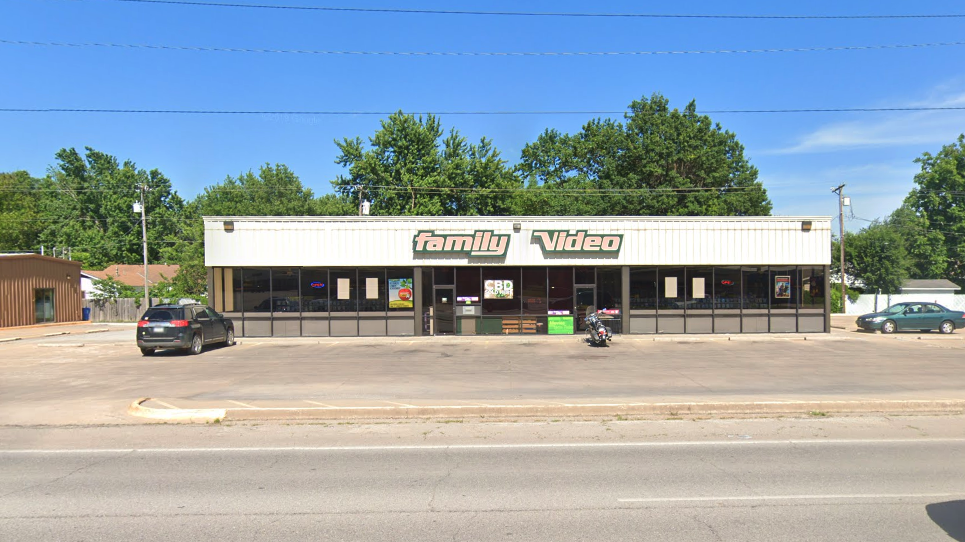 1912 N Main St, Miami, OK for rent - Building Photo - Image 1 of 4