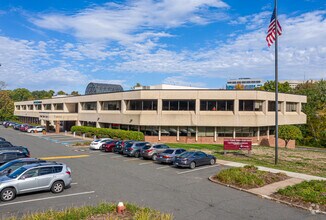 3 Farm Glen Blvd, Farmington, CT for rent Primary Photo- Image 1 of 5