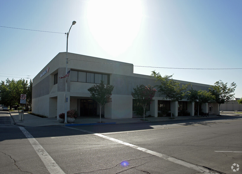 936 G St, Reedley, CA for rent - Building Photo - Image 2 of 3