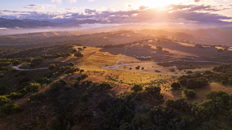 21 Long Canyon, Santa Maria, CA for sale - Primary Photo - Image 1 of 38