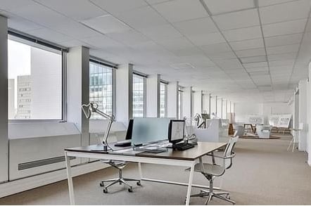 1 Place Des Saisons, Courbevoie to rent Interior Photo- Image 1 of 2