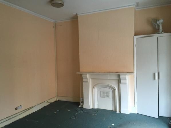 16-18 Bellevue Rd, Southampton for sale - Interior Photo - Image 1 of 1