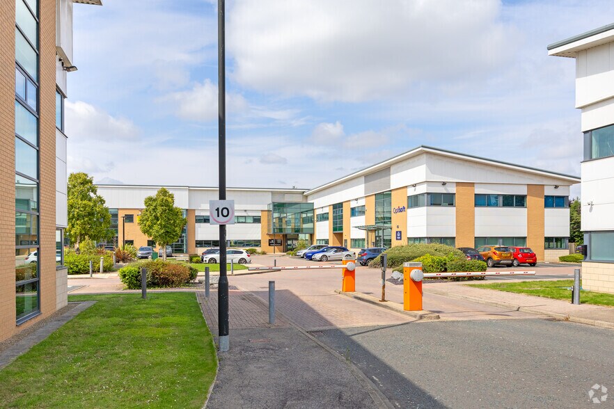 Monks Cross Dr, York to rent - Building Photo - Image 2 of 2