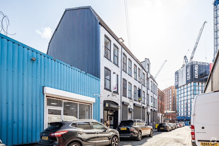 12-14 Robert St, Manchester to rent - Building Photo - Image 3 of 4