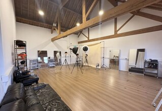 Cakebread St, Manchester to rent Interior Photo- Image 1 of 1