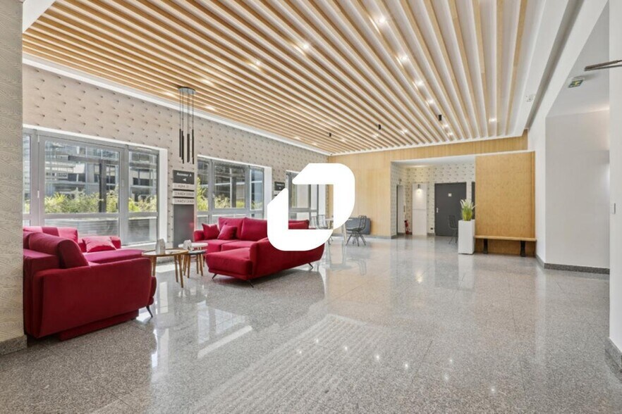 Office in Lognes to rent - Building Photo - Image 2 of 11