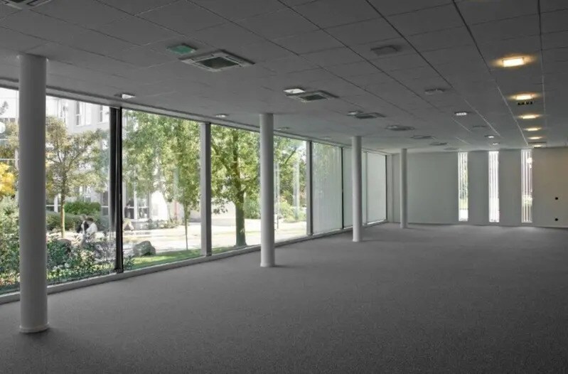 Office in Vélizy-Villacoublay to rent - Interior Photo - Image 3 of 6
