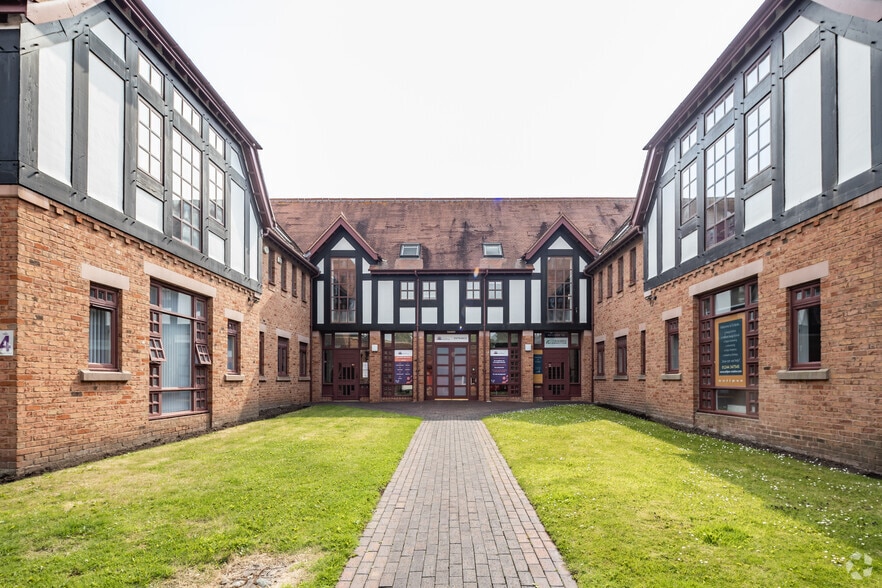 3-4 Hilliards Ct, Chester to rent - Building Photo - Image 2 of 5