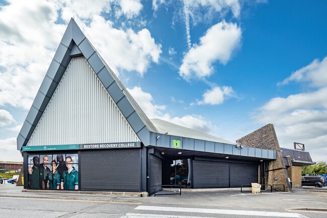 More details for Knowles Hl, Bradford - Industrial to Rent