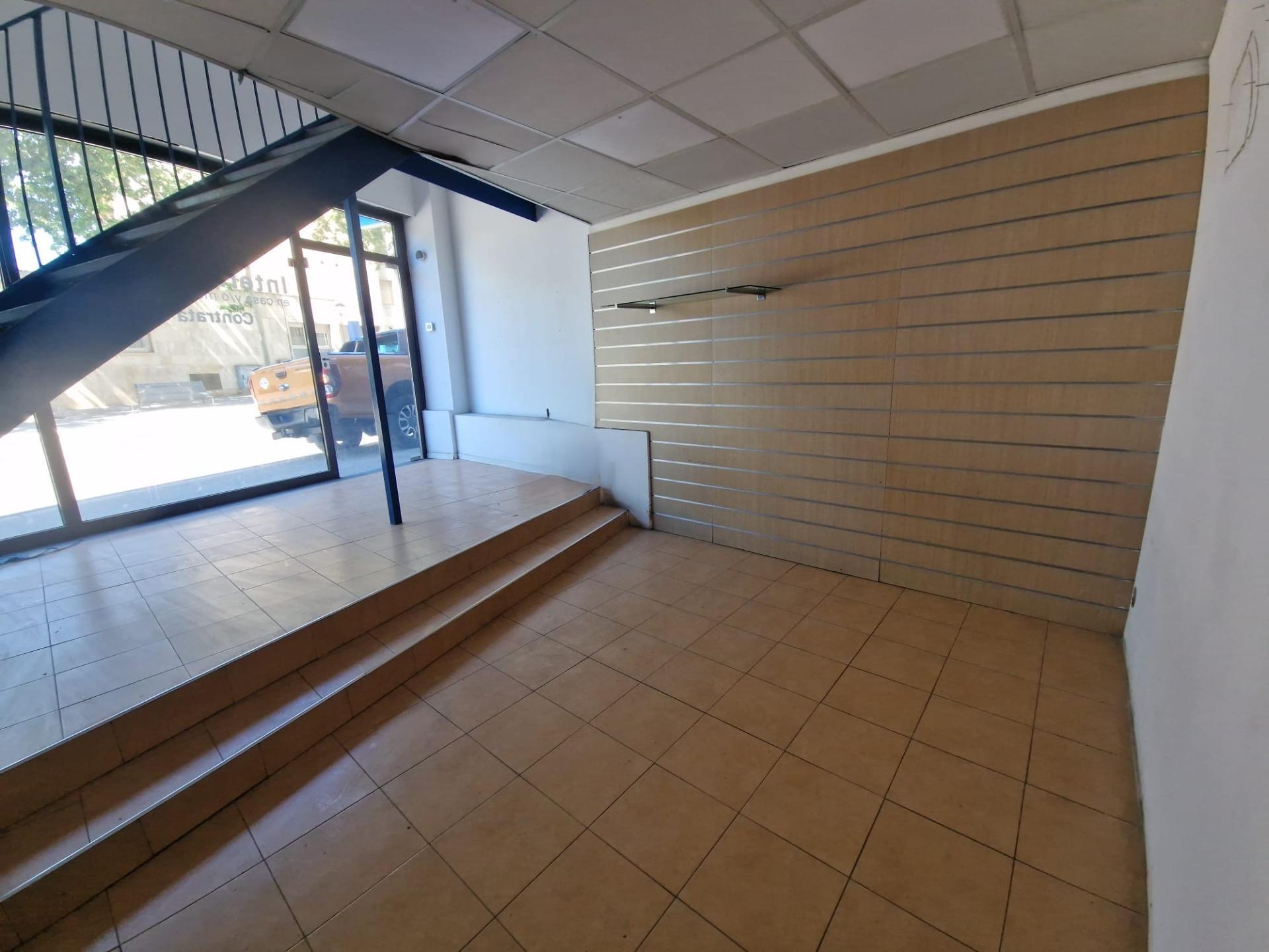 Retail in Sabadell, Barcelona to rent Interior Photo- Image 1 of 2
