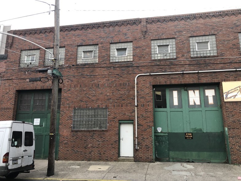 2058-2064 E Sergeant St, Philadelphia, PA for sale - Primary Photo - Image 1 of 1