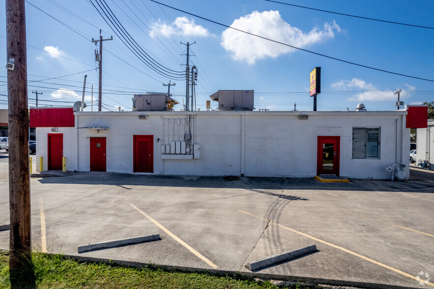 5001 Walzem Rd, San Antonio, TX for sale - Building Photo - Image 3 of 9