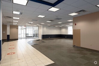 22 N Broad St, Woodbury, NJ to rent Interior Photo- Image 2 of 16