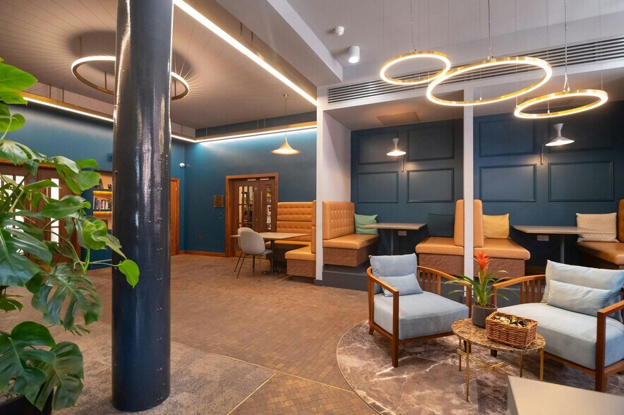 35 Dale St, Manchester to rent - Building Photo - Image 3 of 18