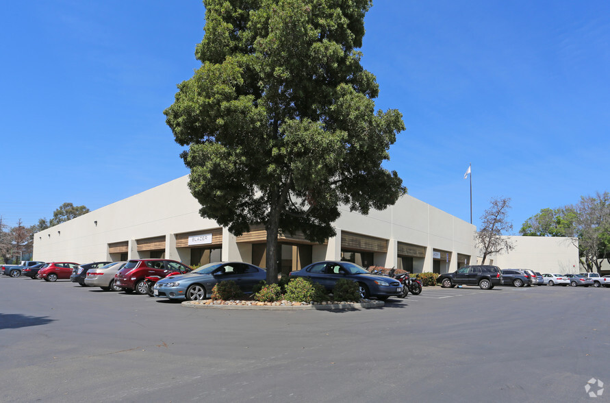 4221-4227 Technology Dr, Fremont, CA for rent - Primary Photo - Image 2 of 9