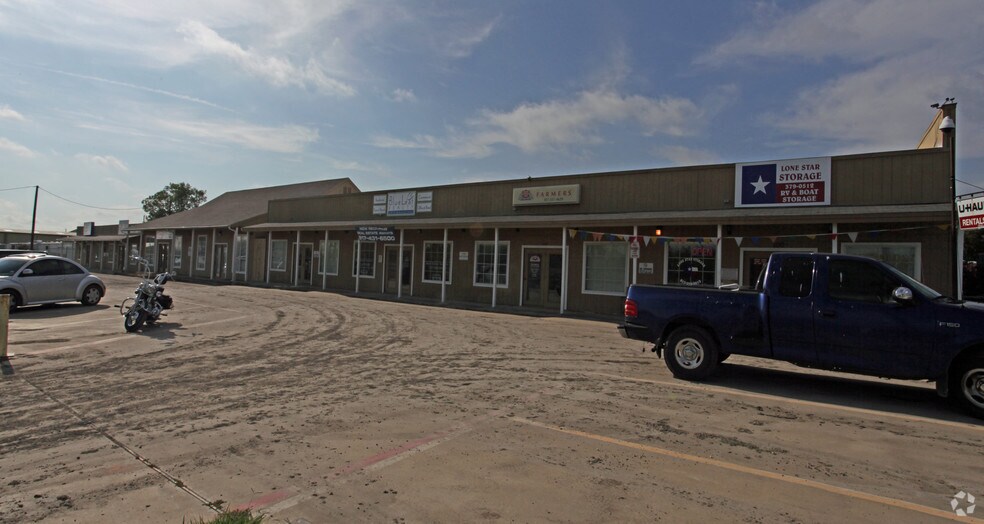 3588-3604 Golden Triangle Blvd, Keller, TX to rent - Building Photo - Image 2 of 32