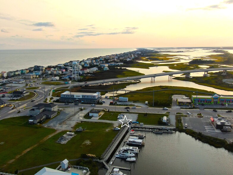 412 Roland Ave, Surf City, NC for sale - Primary Photo - Image 1 of 1